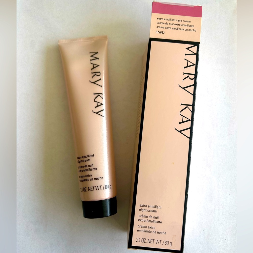 Mary Kay Extra Emollient Night Cream. NIB